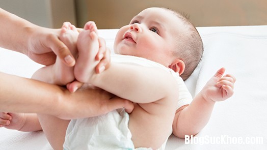 1308 An toàn hay nguy hại khi dùng phấn rôm cho trẻ?